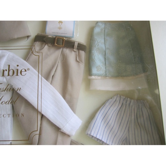 Barbie & Ken BFMC New England Escape NRFB - Picture 9 of 10